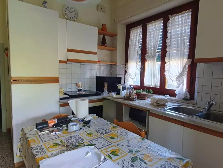 Immagine 14 di Casa indipendente in vendita  a Lucca