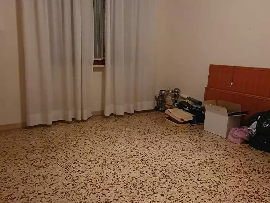 Immagine 18 di Casa indipendente in vendita  a Lucca