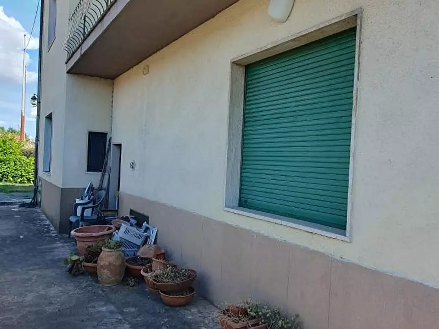 Immagine 4 di Casa indipendente in vendita  a Lucca