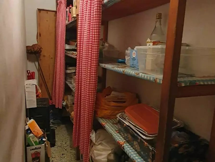 Immagine 22 di Casa indipendente in vendita  a Lucca