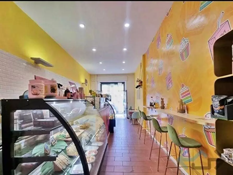 Immagine 2 di Locale commerciale in vendita  a Pisa