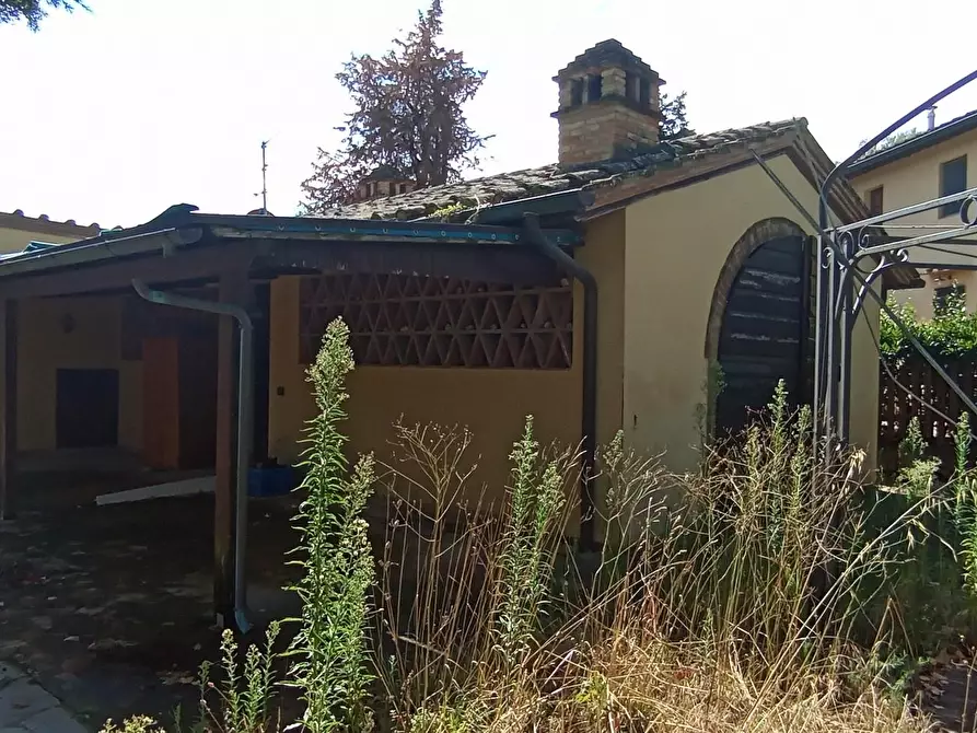 Immagine 7 di Deposito in vendita  a Poggibonsi