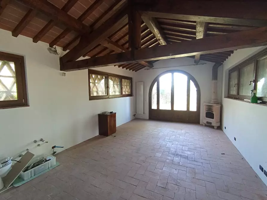 Immagine 6 di Deposito in vendita  a Poggibonsi