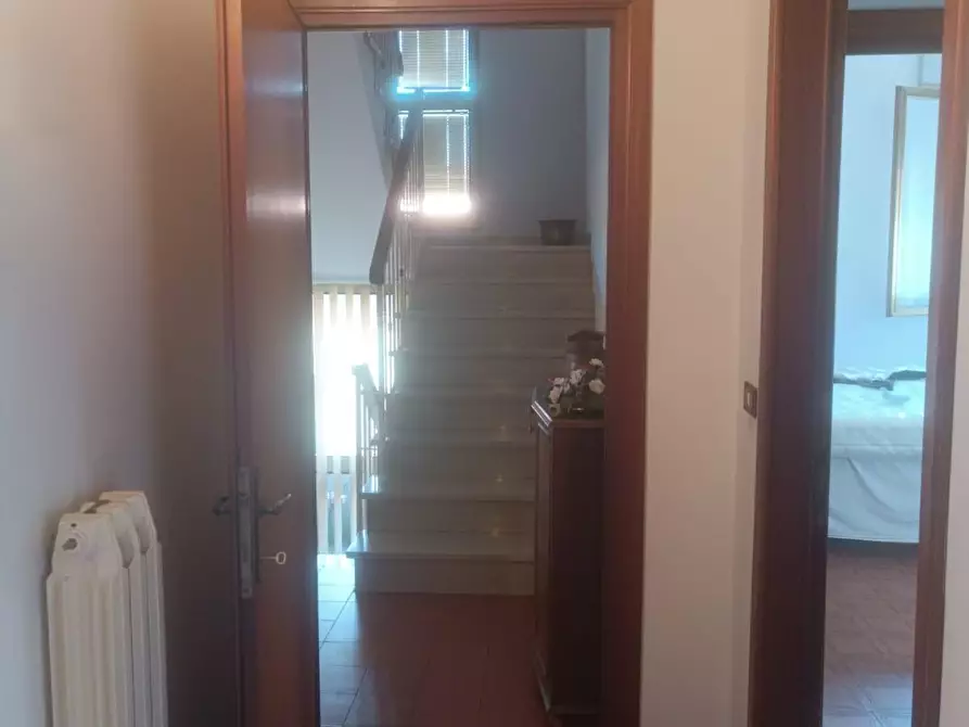 Immagine 20 di Palazzo in vendita  a Barga