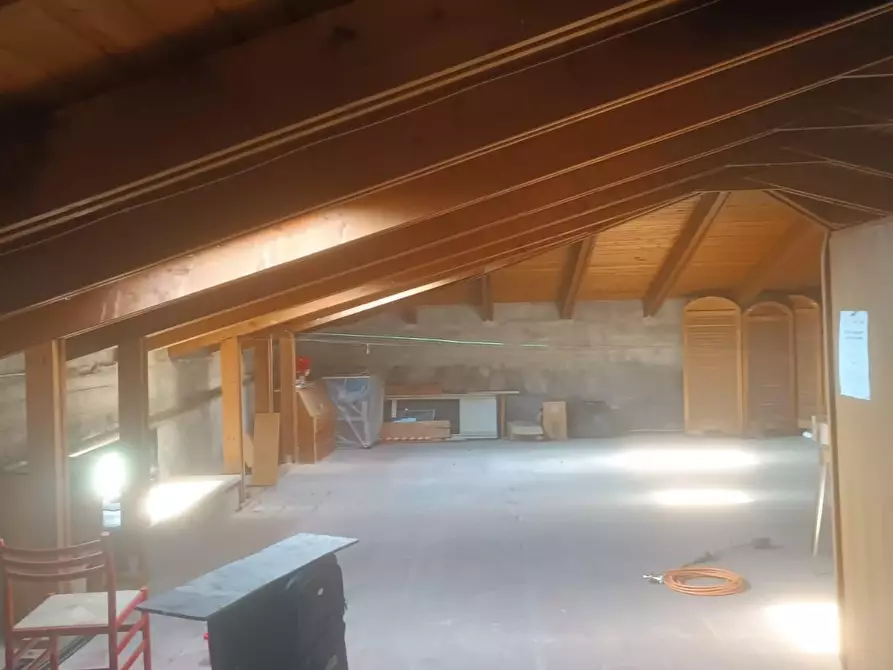 Immagine 34 di Palazzo in vendita  a Barga