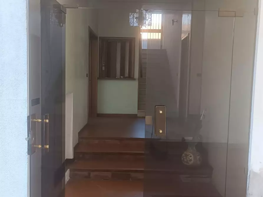 Immagine 8 di Palazzo in vendita  a Barga