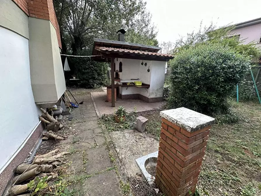 Immagine 11 di Casa indipendente in vendita  a Carrara