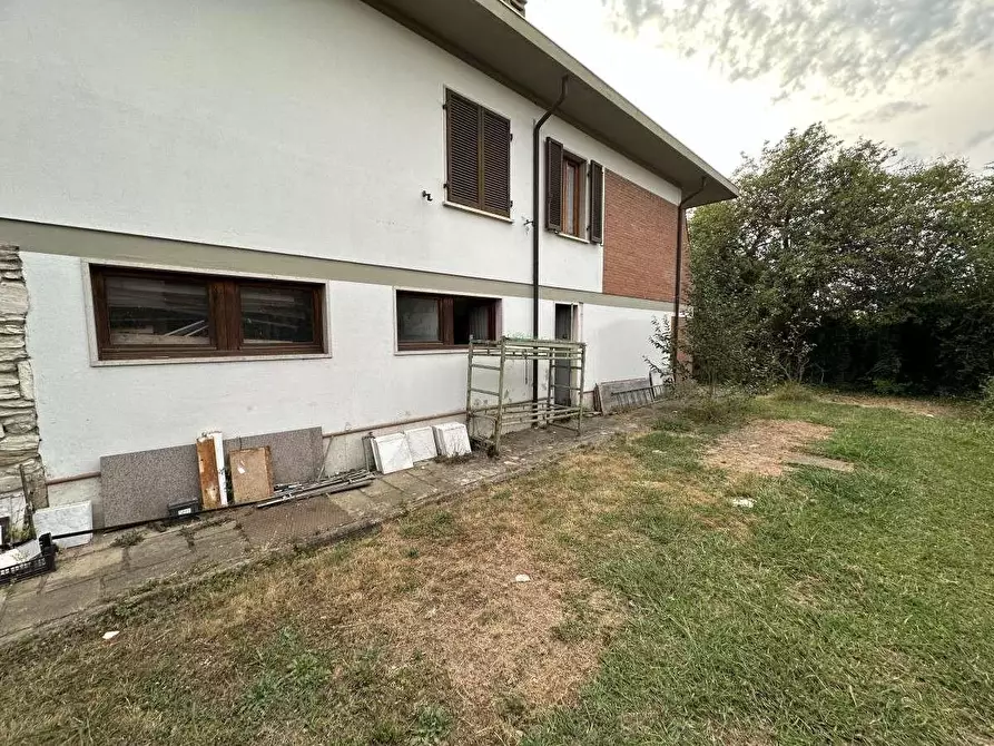 Immagine 9 di Casa indipendente in vendita  a Carrara