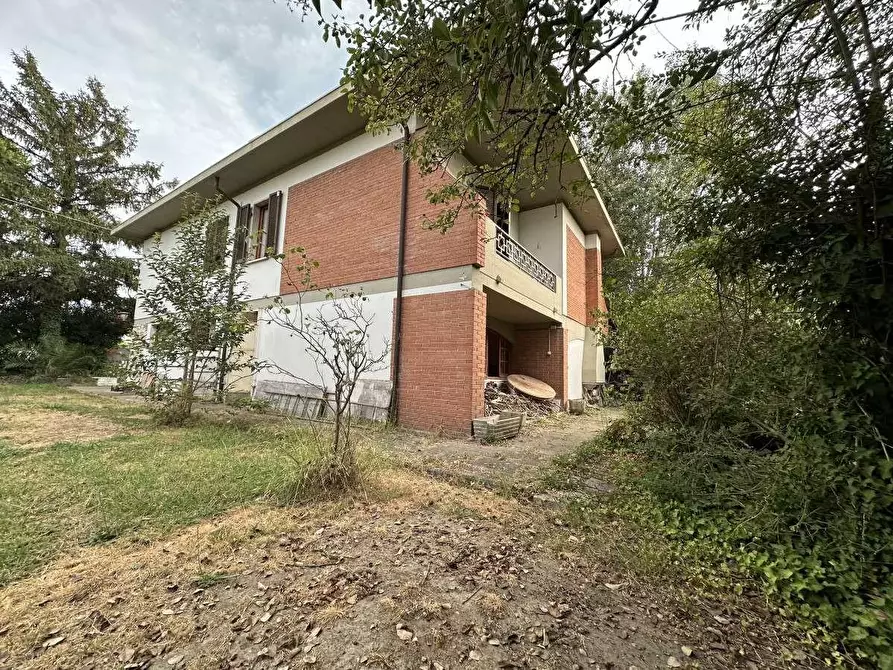 Immagine 10 di Casa indipendente in vendita  a Carrara