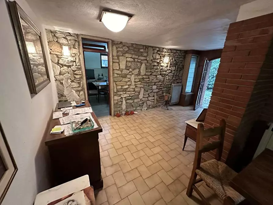 Immagine 22 di Casa indipendente in vendita  a Carrara