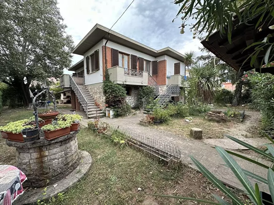 Immagine 18 di Casa indipendente in vendita  a Carrara