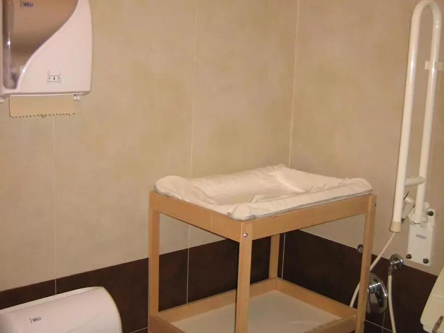 Immagine 9 di Locale commerciale in vendita  a Pisa