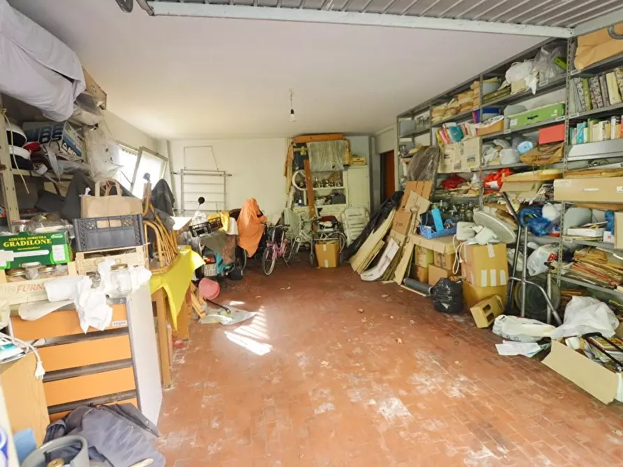 Immagine 25 di Appartamento in vendita  a Lucca