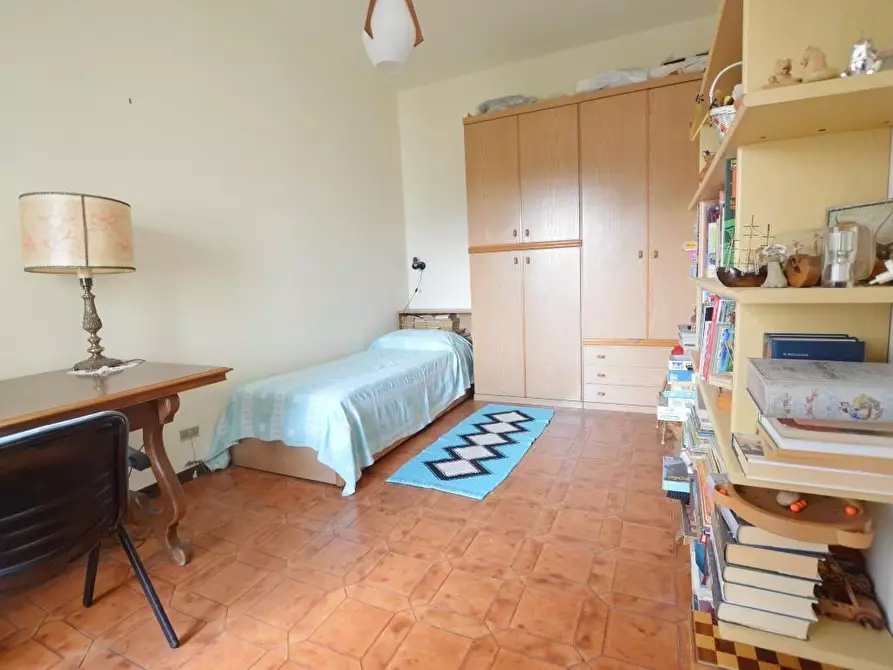 Immagine 14 di Appartamento in vendita  a Lucca