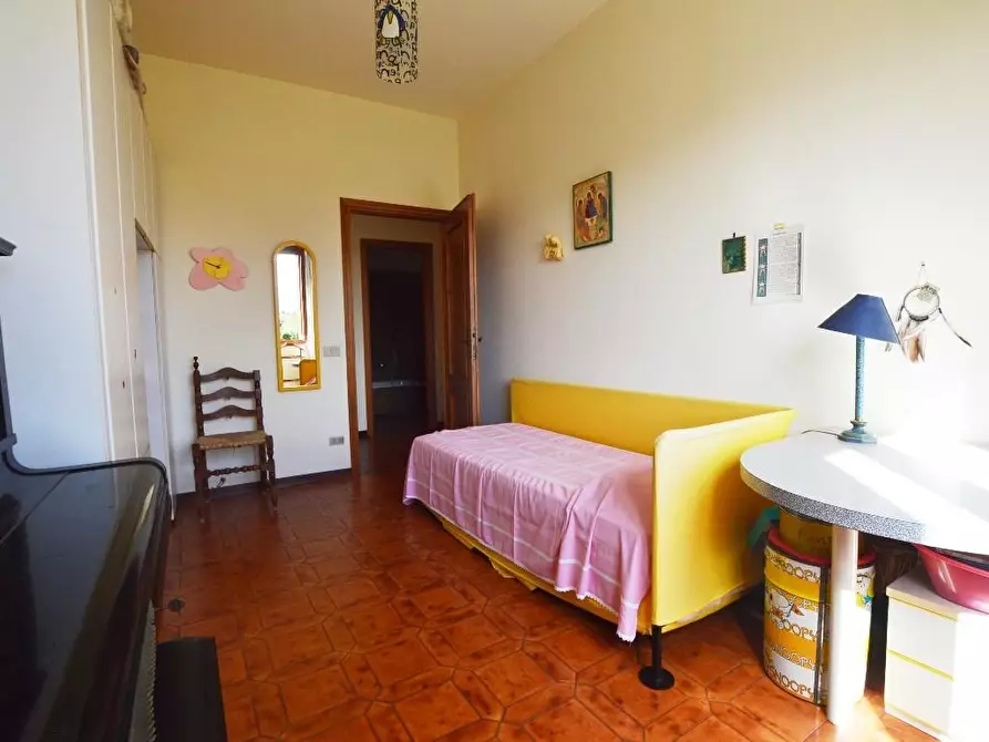 Immagine 18 di Appartamento in vendita  a Lucca