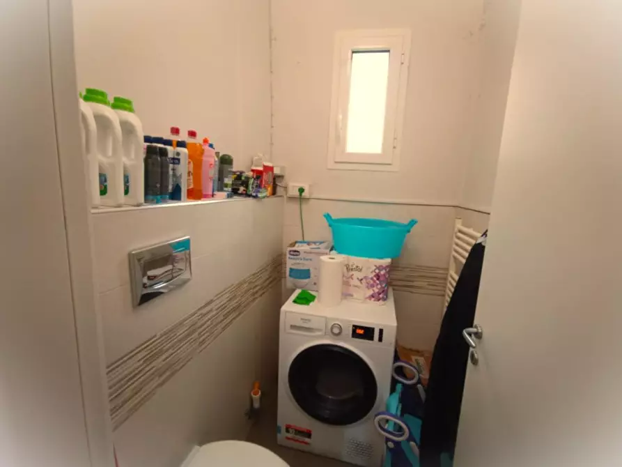 Immagine 21 di Appartamento in vendita  a Massa