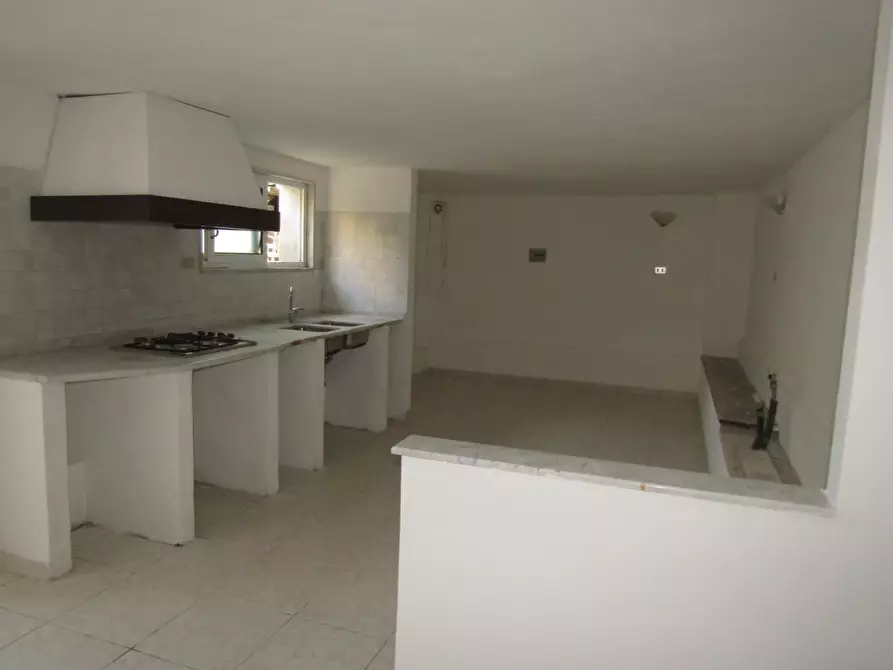 Immagine 18 di Porzione di casa in vendita  a Carrara