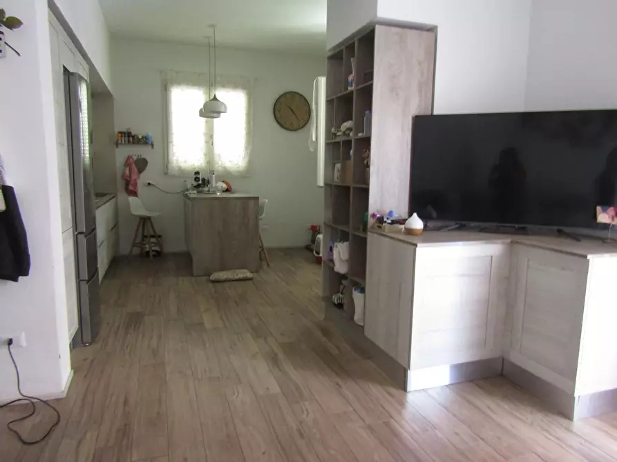 Immagine 3 di Casa indipendente in vendita  a Carrara