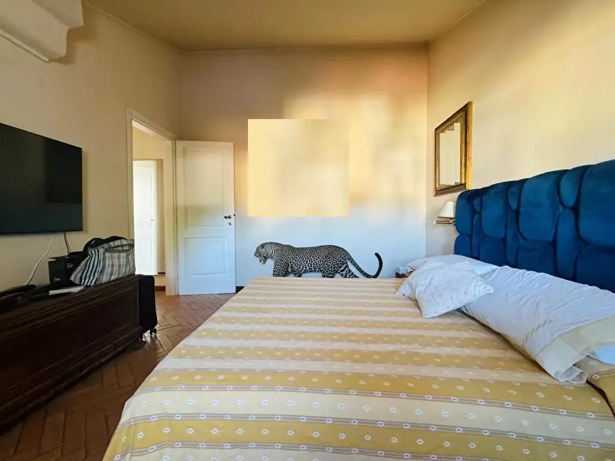 Immagine 48 di Villa in vendita  a Viareggio