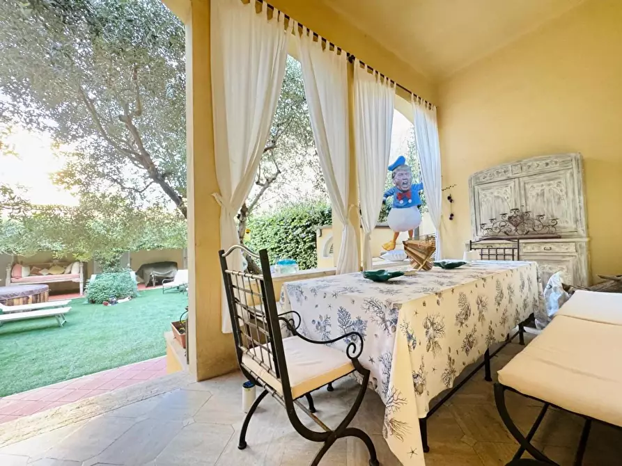 Immagine 23 di Villa in vendita  a Viareggio