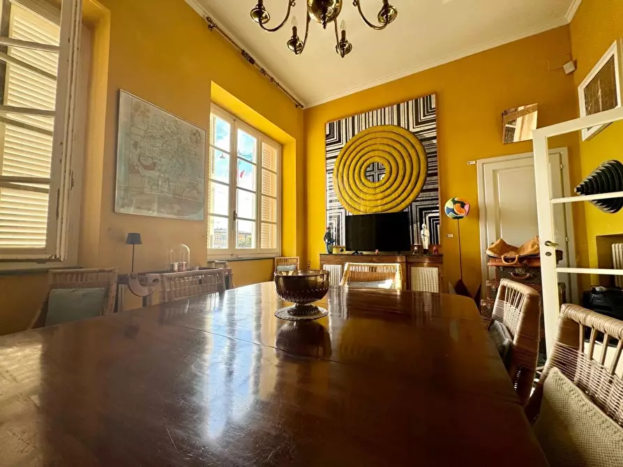 Immagine 13 di Villa in vendita  a Viareggio