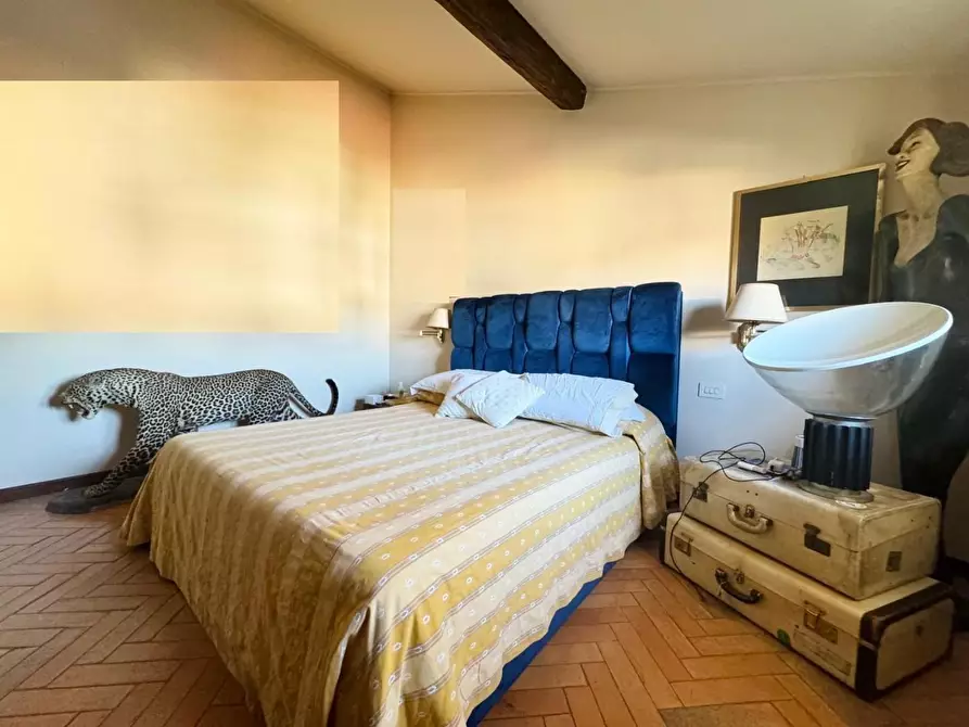 Immagine 47 di Villa in vendita  a Viareggio