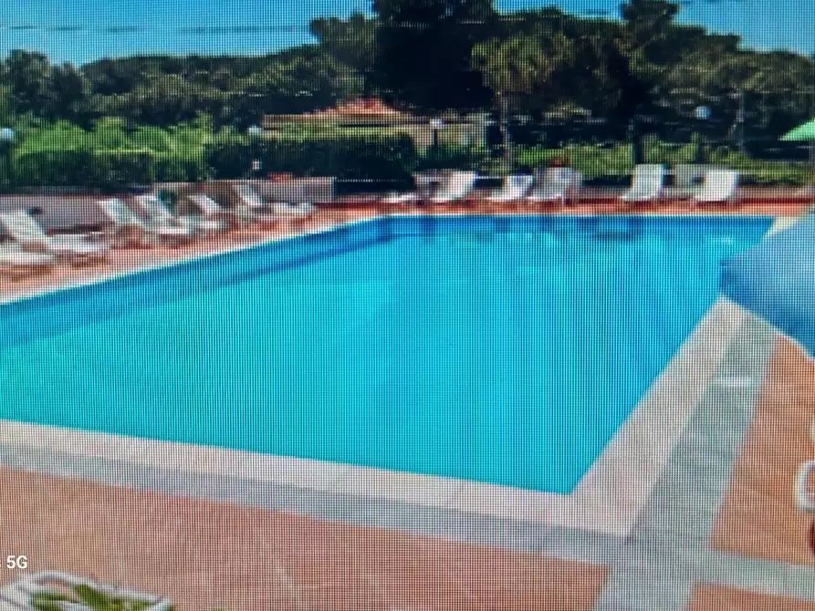 Immagine 13 di Appartamento in vendita  a Rosignano Marittimo