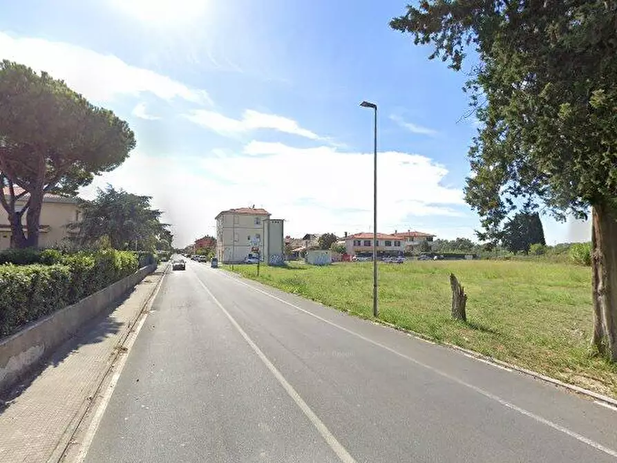 Immagine 5 di Appartamento in vendita  a Cecina