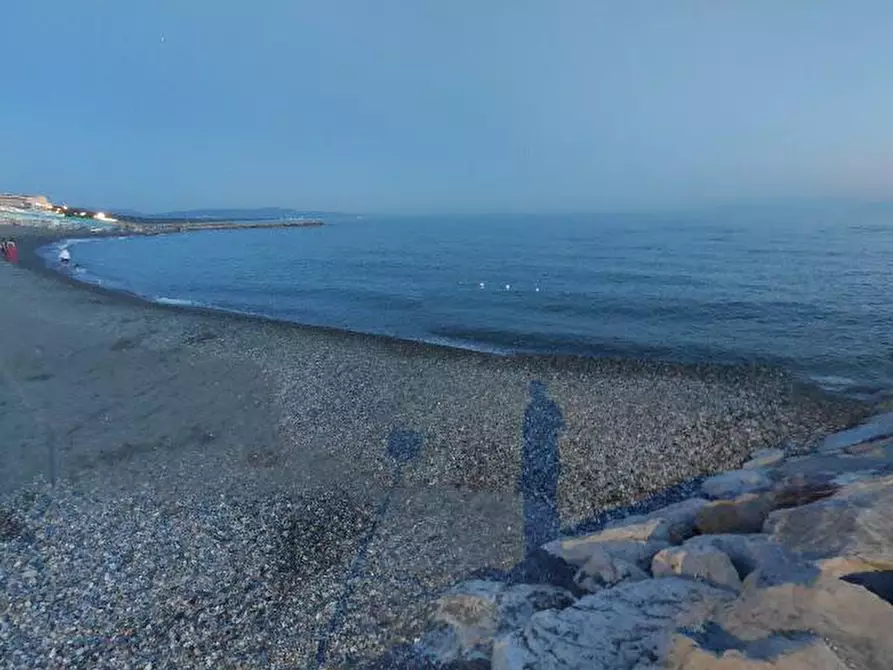 Immagine 6 di Appartamento in vendita  a Cecina