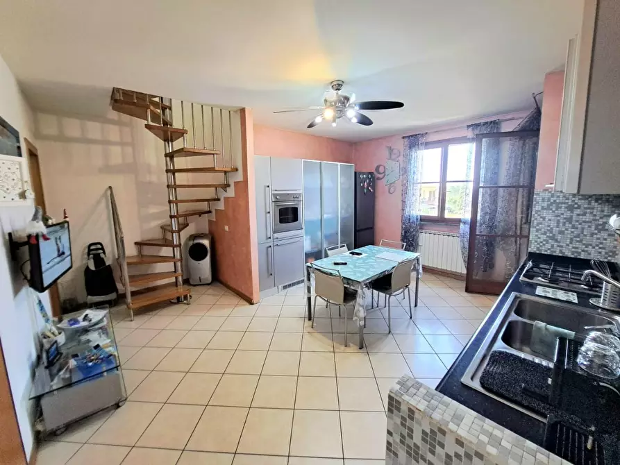 Immagine 10 di Appartamento in vendita  a Cerreto Guidi