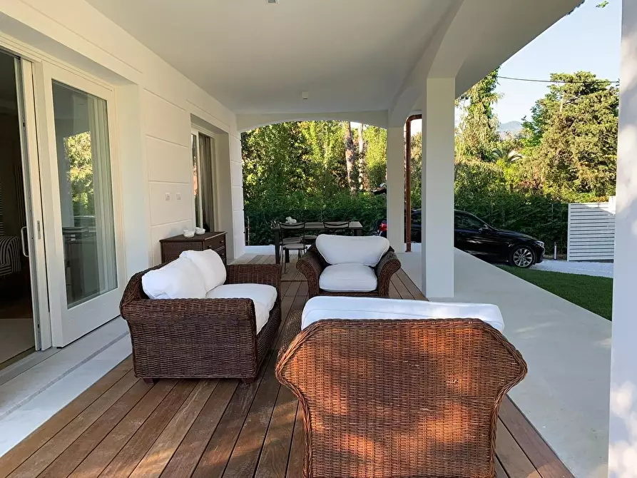 Immagine 4 di Villa in affitto  a Forte Dei Marmi