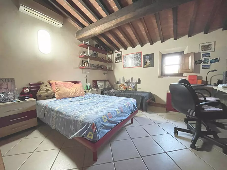 Immagine 31 di Villetta a schiera in vendita  a Campi Bisenzio