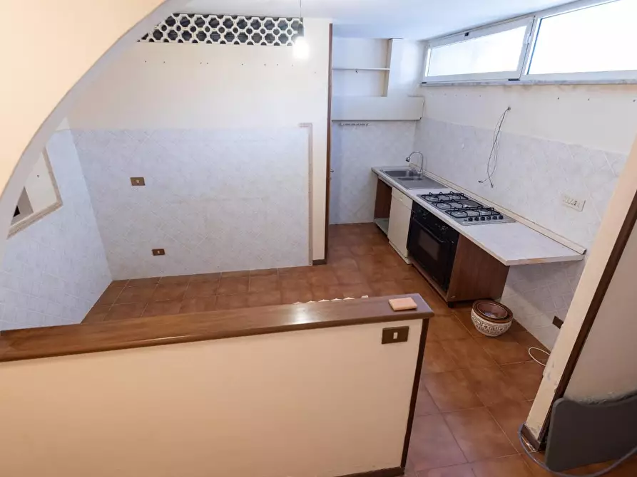 Immagine 8 di Porzione di casa in vendita  a Ortonovo