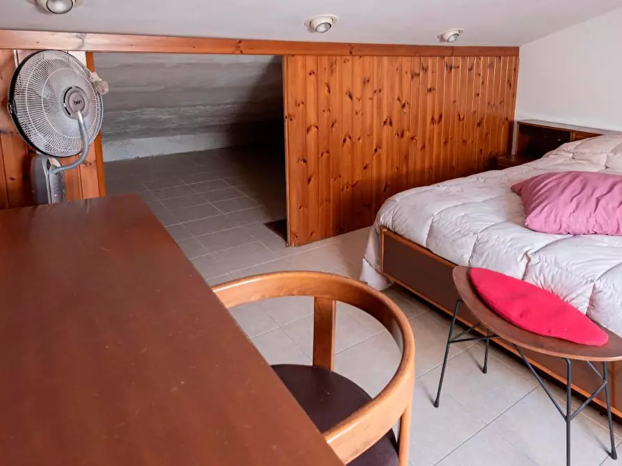 Immagine 13 di Porzione di casa in vendita  a Ortonovo