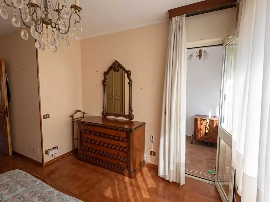 Immagine 10 di Porzione di casa in vendita  a Ortonovo