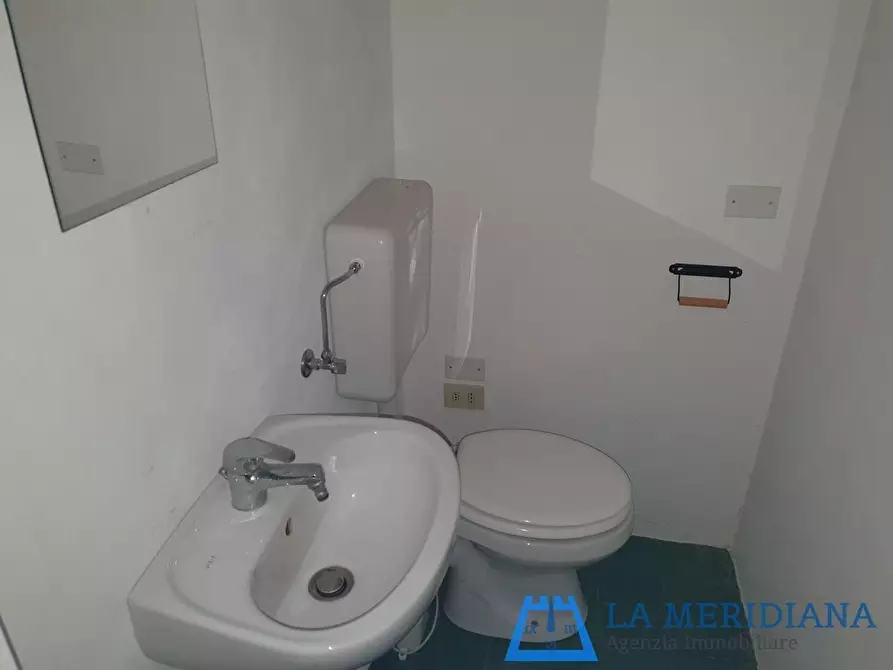 Immagine 3 di Locale commerciale in vendita  a Lamporecchio