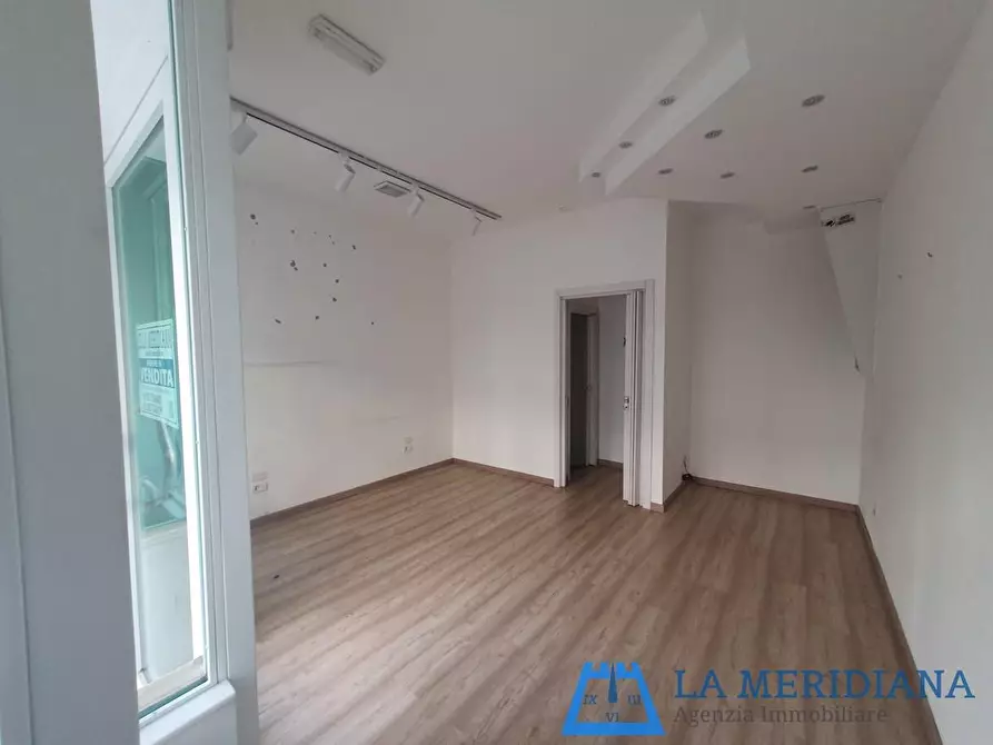 Immagine 8 di Locale commerciale in vendita  a Lamporecchio