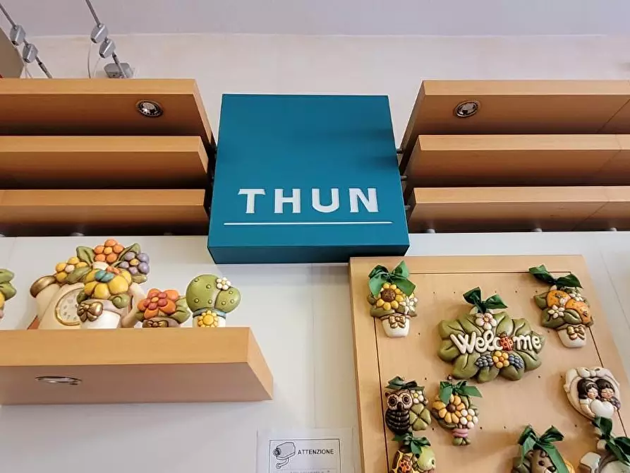 Immagine 21 di Locale commerciale in vendita  a Ponsacco