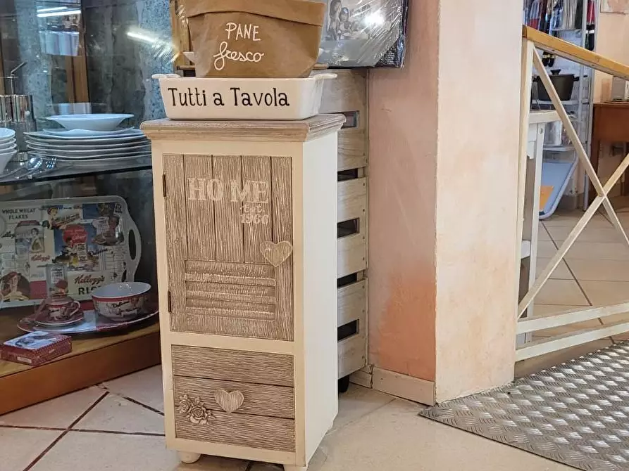 Immagine 33 di Locale commerciale in vendita  a Ponsacco