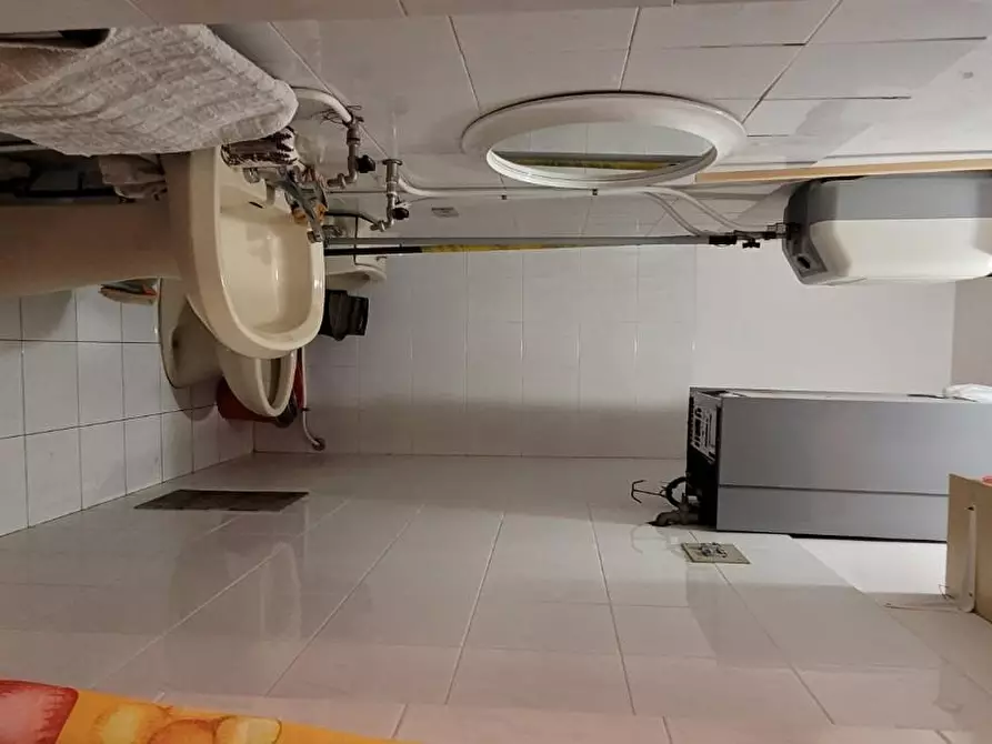 Immagine 24 di Locale commerciale in vendita  a Ponsacco