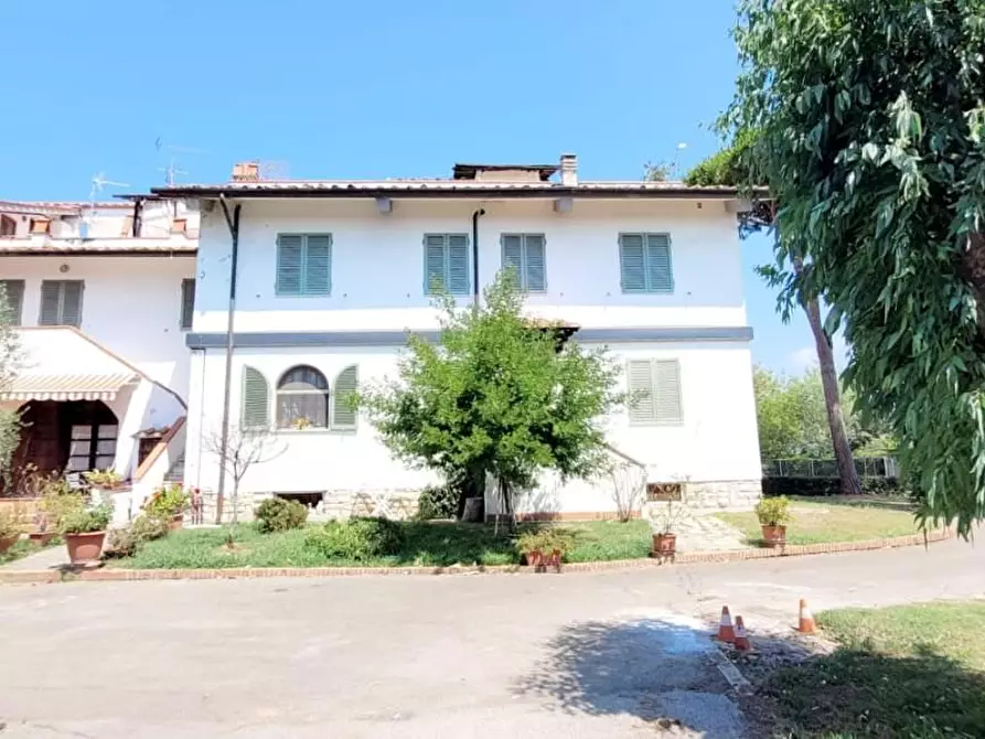 Immagine 26 di Villetta a schiera in vendita  a Pisa