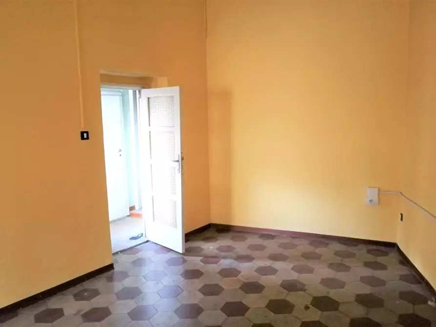 Immagine 6 di Appartamento in vendita  a Massa