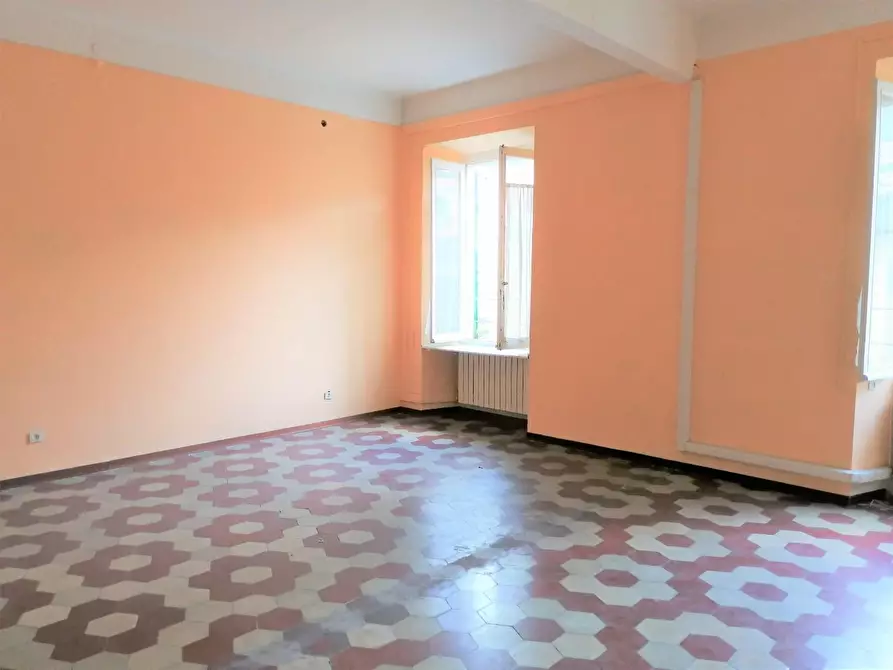 Immagine 4 di Appartamento in vendita  a Massa