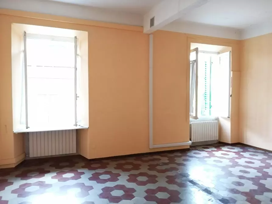 Immagine 5 di Appartamento in vendita  a Massa