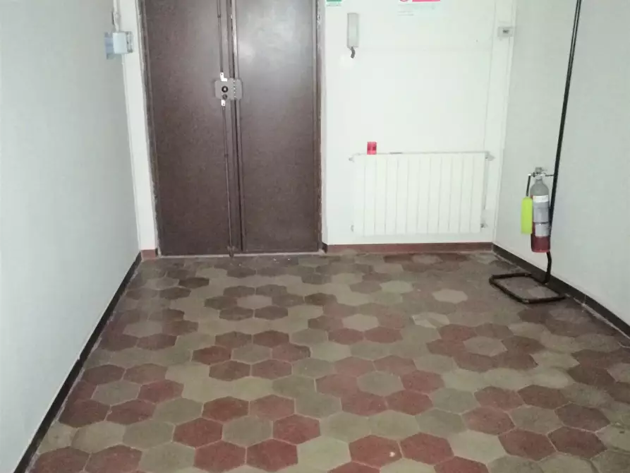 Immagine 7 di Appartamento in vendita  a Massa