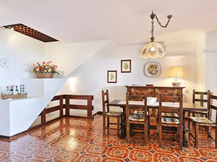 Immagine 7 di Villa in vendita  a Livorno