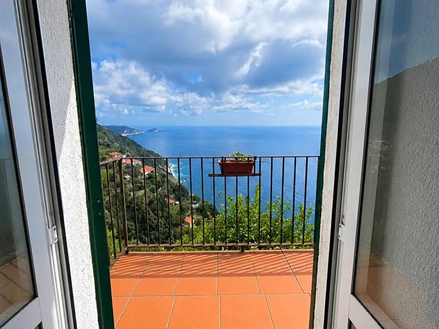 Immagine 7 di Casa semindipendente in vendita  a La Spezia