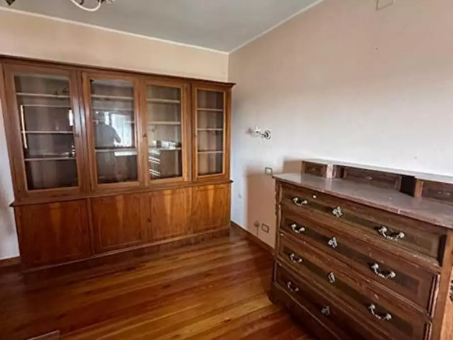 Immagine 32 di Casa indipendente in vendita  a Massa