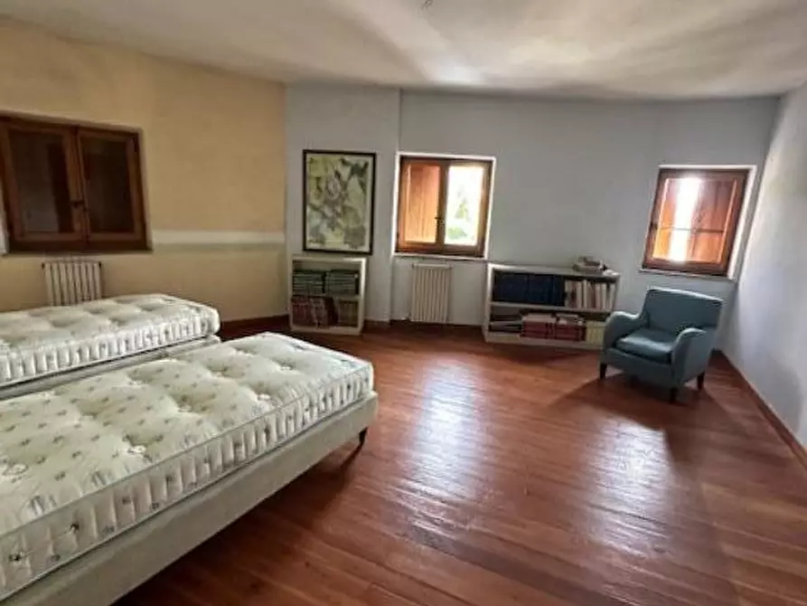 Immagine 24 di Casa indipendente in vendita  a Massa