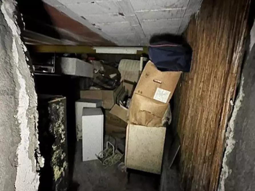 Immagine 22 di Casa indipendente in vendita  a Massa